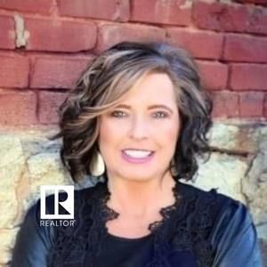 Meet your Posher, Debra